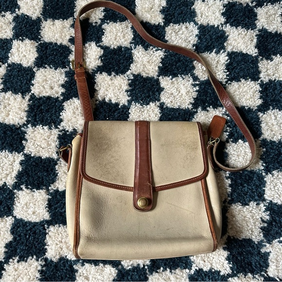 Coach Handbags - Vintage coach bag
